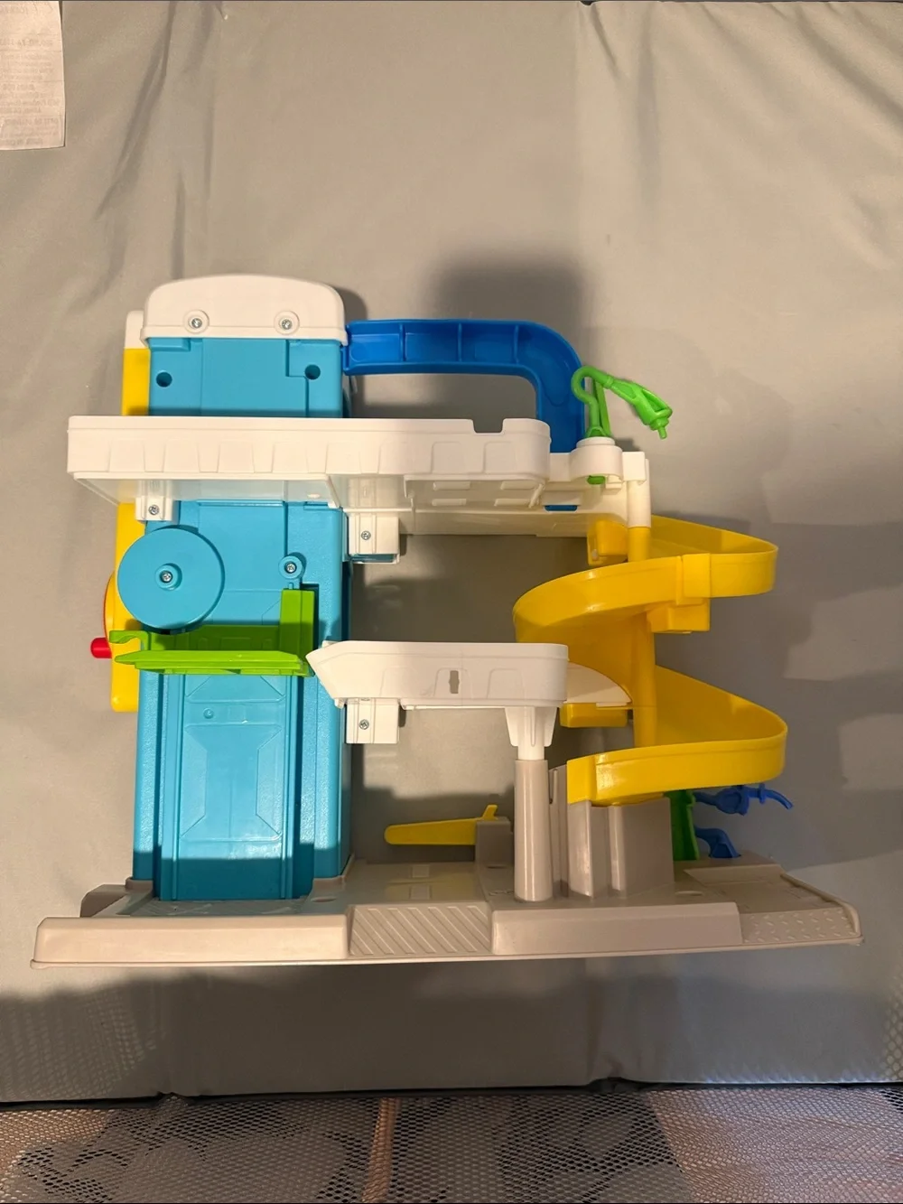 Fisher-Price Bright Blue, Yellow & White Toddler Garage Playset